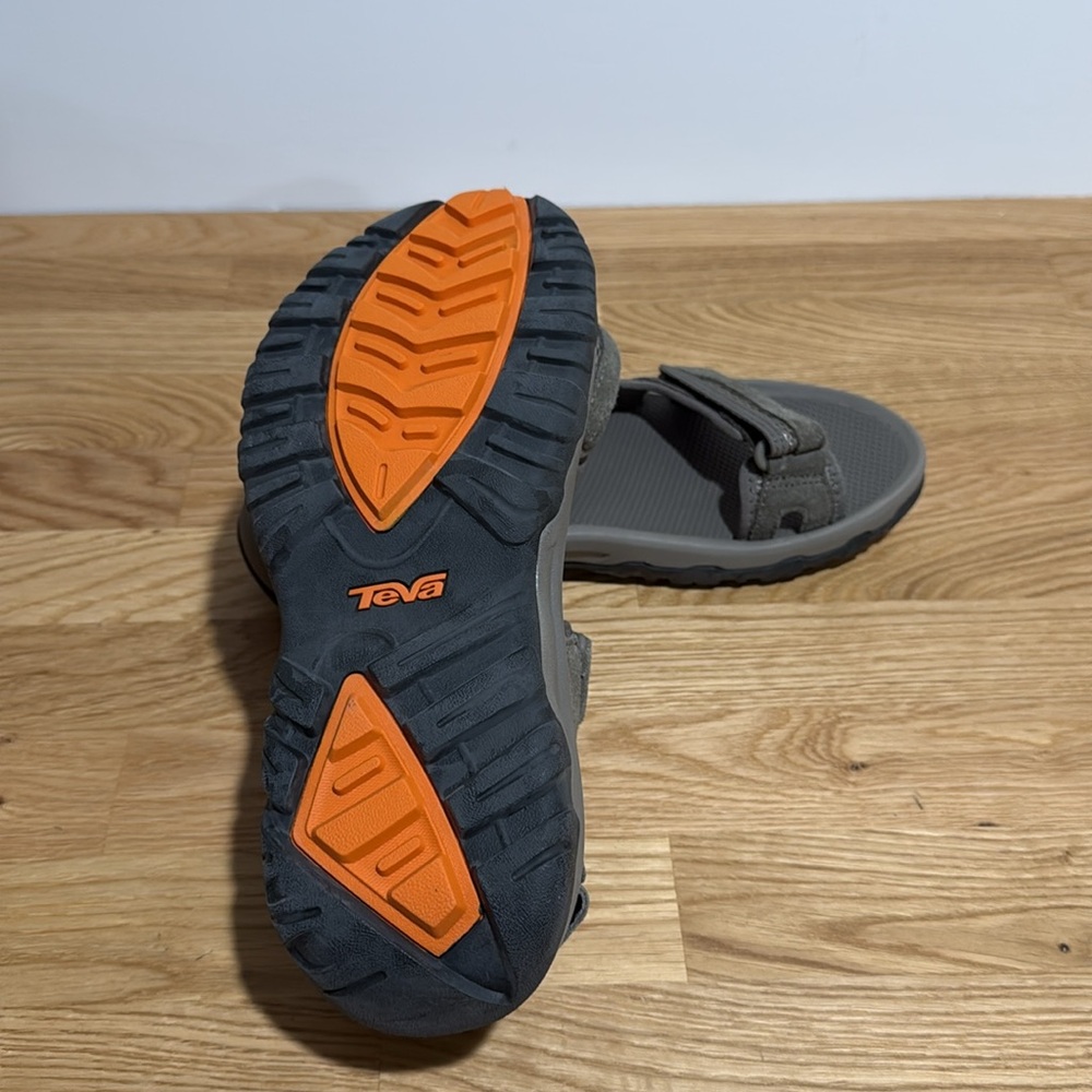 Brand new pair of men’s Teva Hudson size 9 - Picture 4 of 4